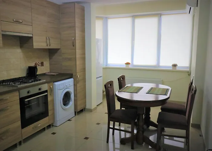 2 Bedroom And Living Room In Center Of Chisinau On Armeneasca Street